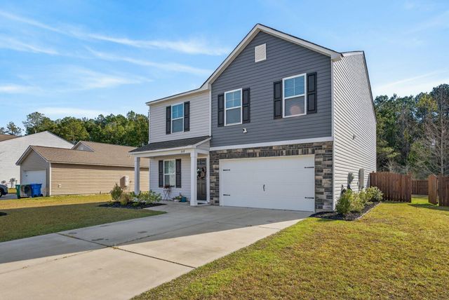 209 Carriagebrook Circle, Camden, SC 29020