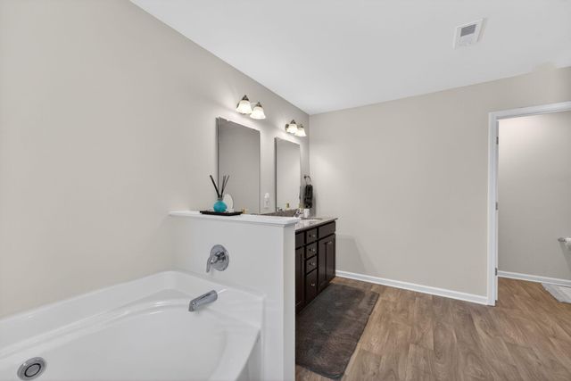 209 Carriagebrook Circle, Camden, SC 29020