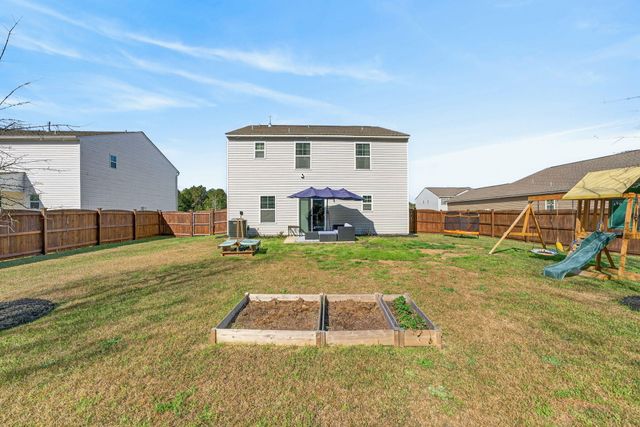 209 Carriagebrook Circle, Camden, SC 29020