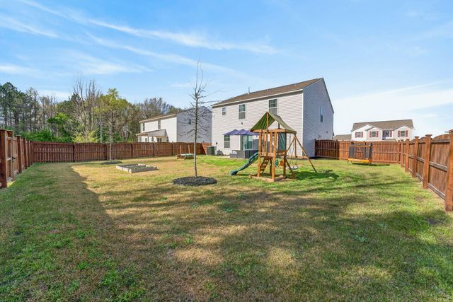 209 Carriagebrook Circle, Camden, SC 29020