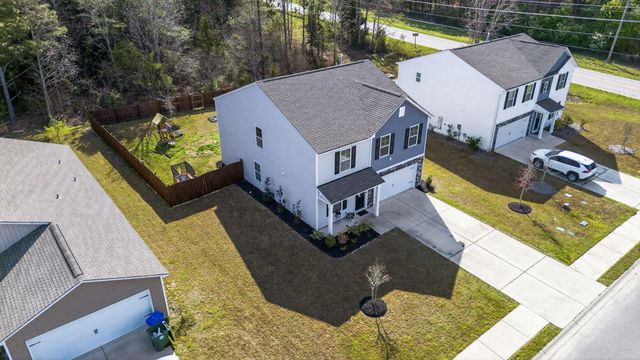 209 Carriagebrook Circle, Camden, SC 29020