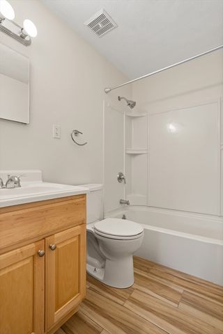 17 Davis Rd C9, Acton, MA 01720