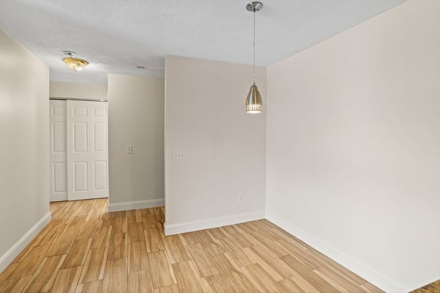 17 Davis Rd C9, Acton, MA 01720