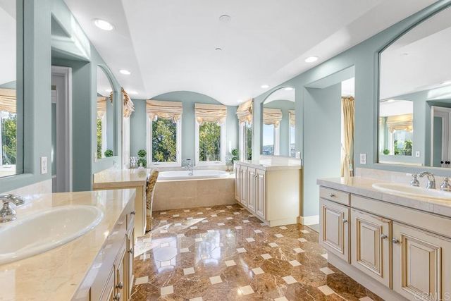 7729 Calle Amanacer, Rancho Santa Fe, CA 92067