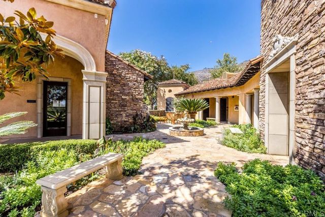 7729 Calle Amanacer, Rancho Santa Fe, CA 92067