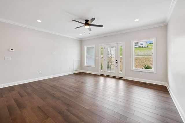 123 Casey Street, Brush Creek, TN 38547