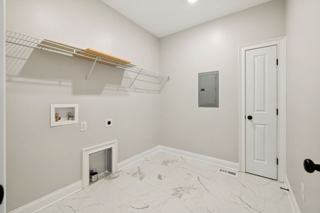 123 Casey Street, Brush Creek, TN 38547