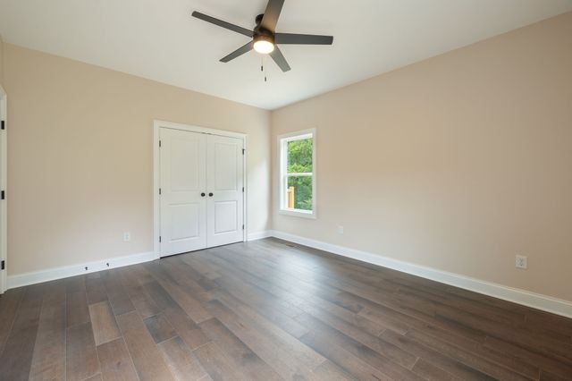 123 Casey Street, Brush Creek, TN 38547