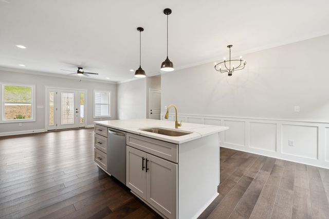 123 Casey Street, Brush Creek, TN 38547