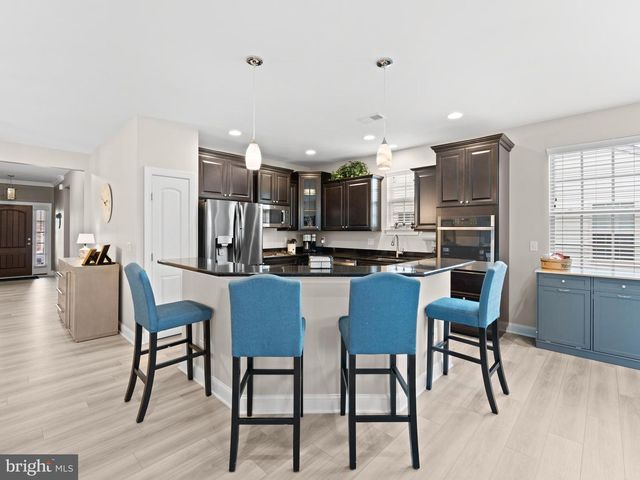 31 RAVENNA DR, West Berlin, NJ 08091