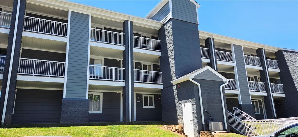 1402 Northlake Drive 14B, Anderson, SC 29625