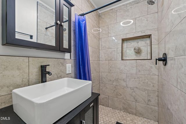 614 Ridgeway Drive, Burlington, NC 27217