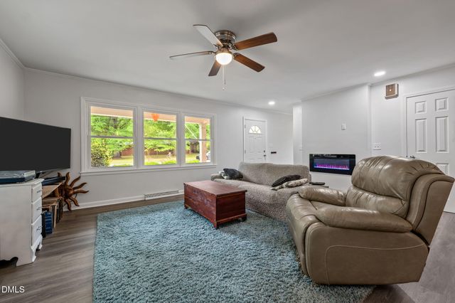 614 Ridgeway Drive, Burlington, NC 27217