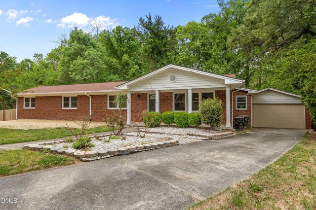 614 Ridgeway Drive, Burlington, NC 27217