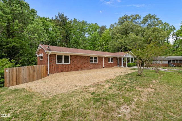614 Ridgeway Drive, Burlington, NC 27217