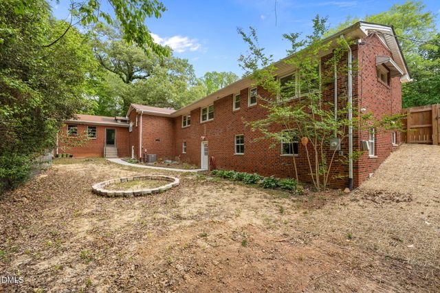 614 Ridgeway Drive, Burlington, NC 27217