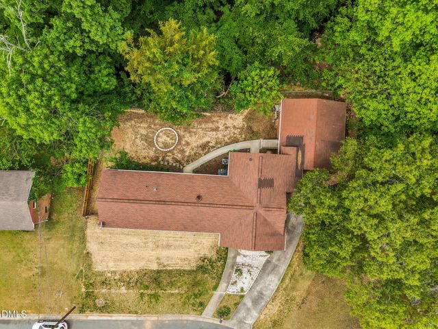 614 Ridgeway Drive, Burlington, NC 27217