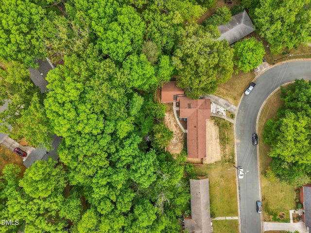 614 Ridgeway Drive, Burlington, NC 27217