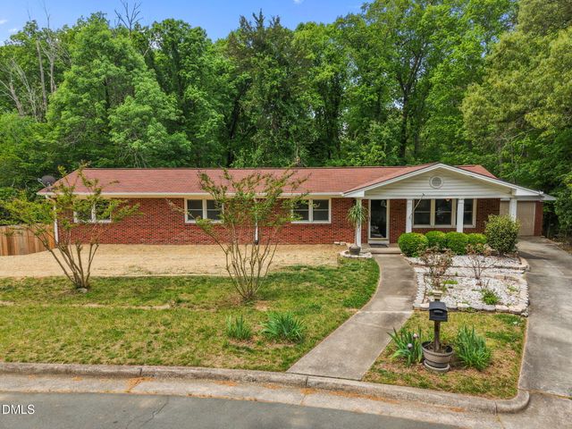 614 Ridgeway Drive, Burlington, NC 27217