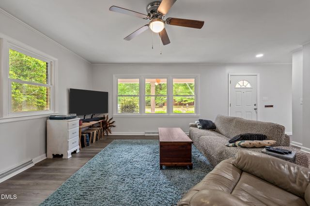 614 Ridgeway Drive, Burlington, NC 27217
