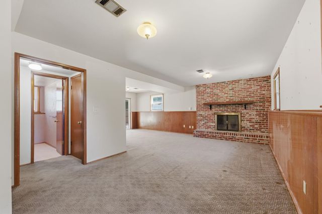 800 E Sunrise, Derby, KS 67037