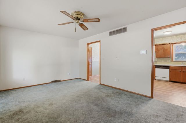 800 E Sunrise, Derby, KS 67037