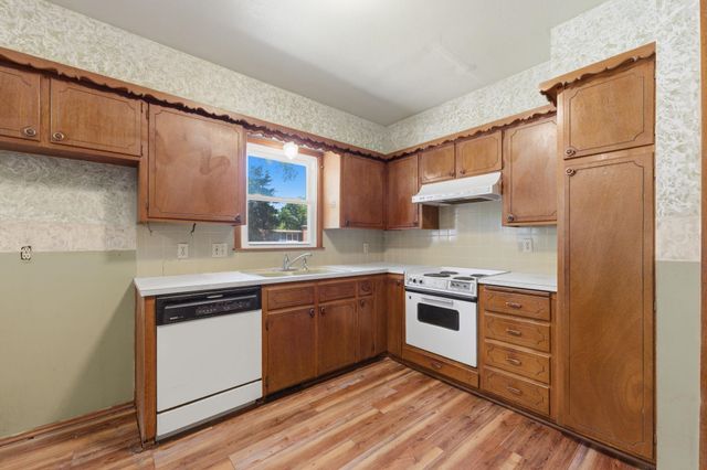 800 E Sunrise, Derby, KS 67037
