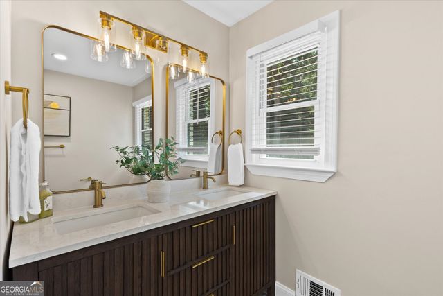 4159 King Valley Drive SE, Smyrna, GA 30082