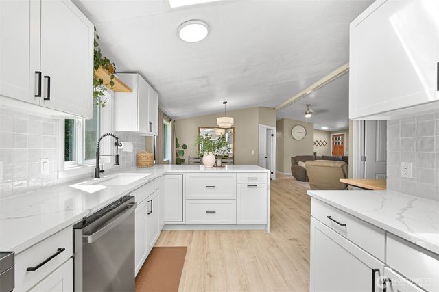 4702 Anderson Road, Blaine, WA 98230