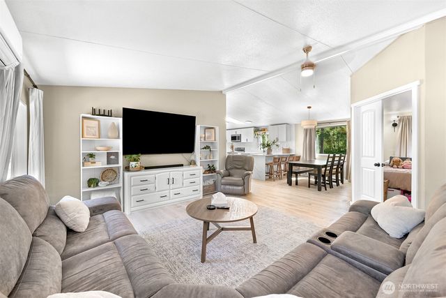 4702 Anderson Road, Blaine, WA 98230