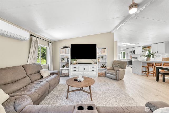 4702 Anderson Road, Blaine, WA 98230