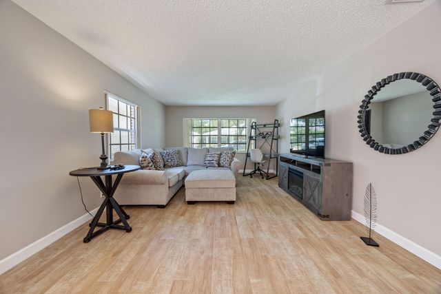 10168 43rd Trail S 318, Boynton Beach, FL 33436