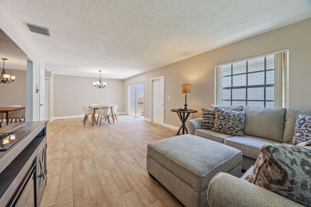 10168 43rd Trail S 318, Boynton Beach, FL 33436