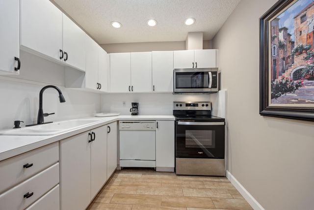 10168 43rd Trail S 318, Boynton Beach, FL 33436