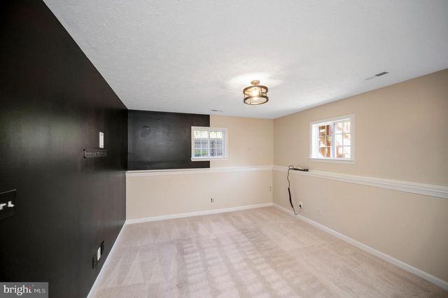 610 KENSINGTON DR, Fredericksburg, VA 22405