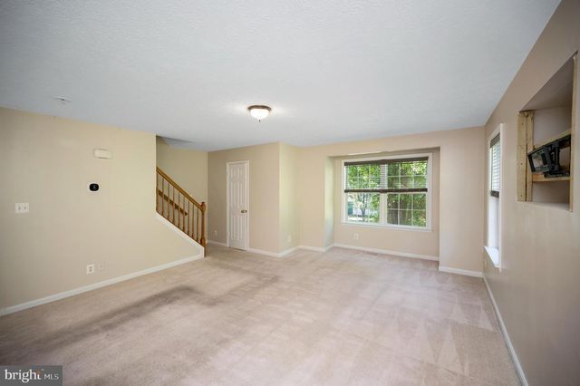 610 KENSINGTON DR, Fredericksburg, VA 22405