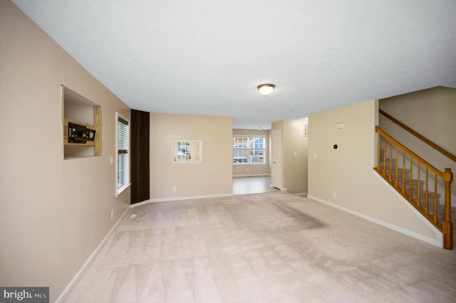 610 KENSINGTON DR, Fredericksburg, VA 22405