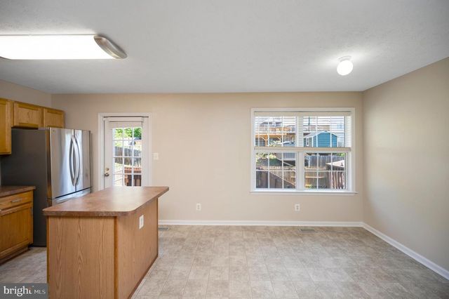 610 KENSINGTON DR, Fredericksburg, VA 22405