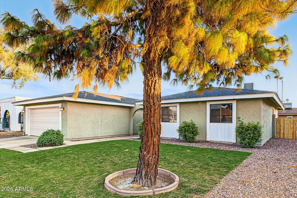 4829 W HATCHER Road, Glendale, AZ 85302 — photo 2