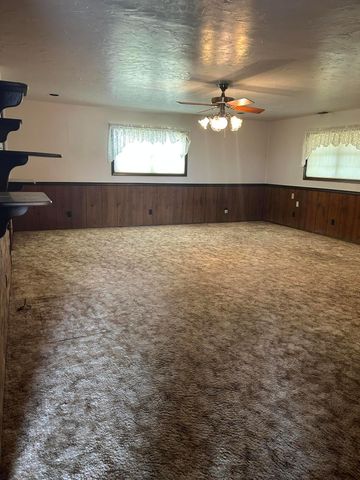 102 Willow Street, Lipscomb, TX 79056