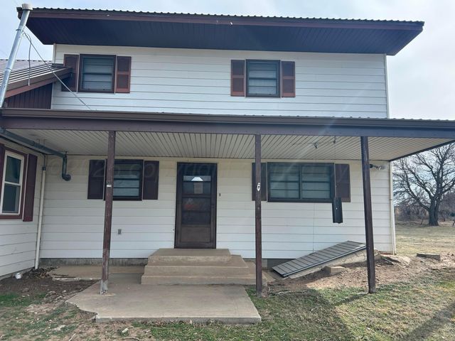 102 Willow Street, Lipscomb, TX 79056