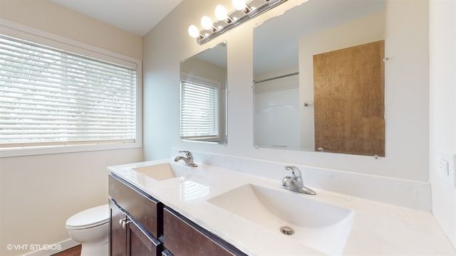 29W542 Country Ridge Drive E, Warrenville, IL 60555