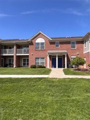 28263 S Pointe Lane 284, New Baltimore, MI 48051