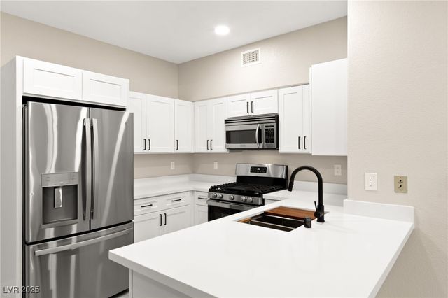 5751 East Hacienda Avenue 159, Las Vegas, NV 89122