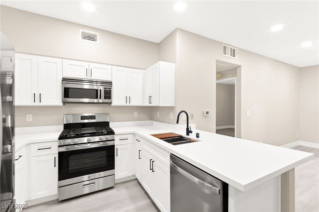 5751 East Hacienda Avenue 159, Las Vegas, NV 89122