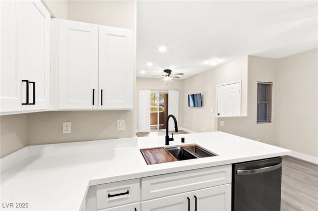 5751 East Hacienda Avenue 159, Las Vegas, NV 89122