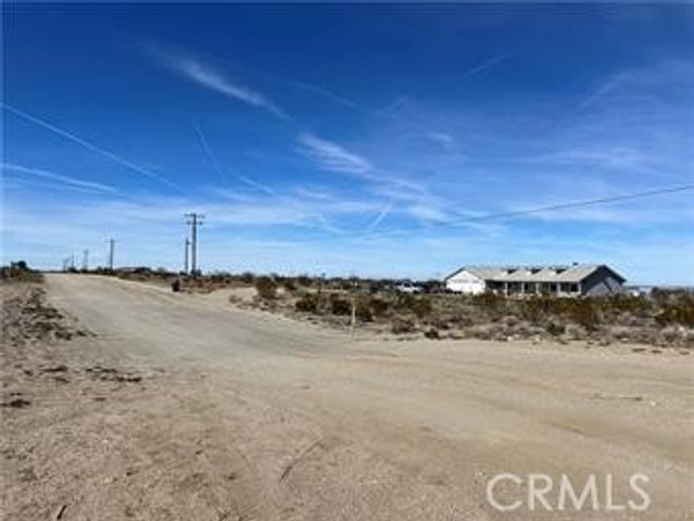 0 South, Phelan, CA 92371