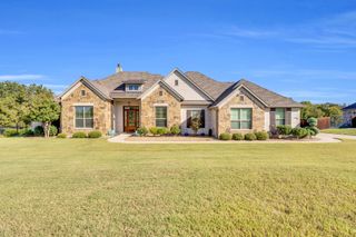 811 San Saba E, Midlothian, TX 76065