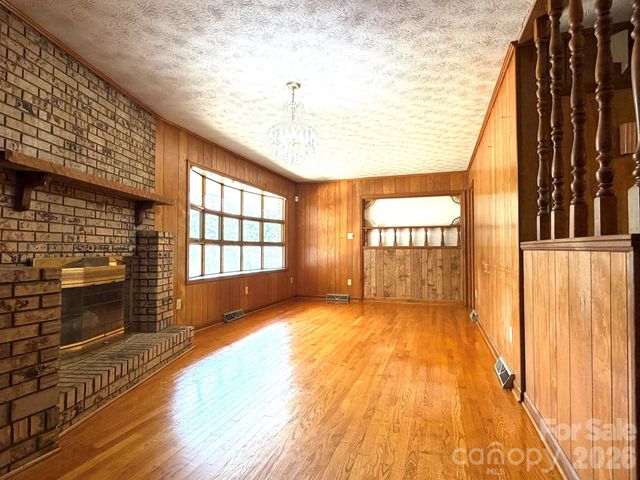 142 Avondale Road, Asheville, NC 28803