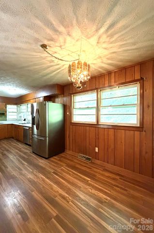142 Avondale Road, Asheville, NC 28803
